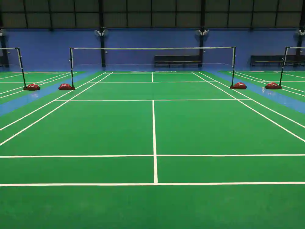 6-badminton-courts-4-6f9mp